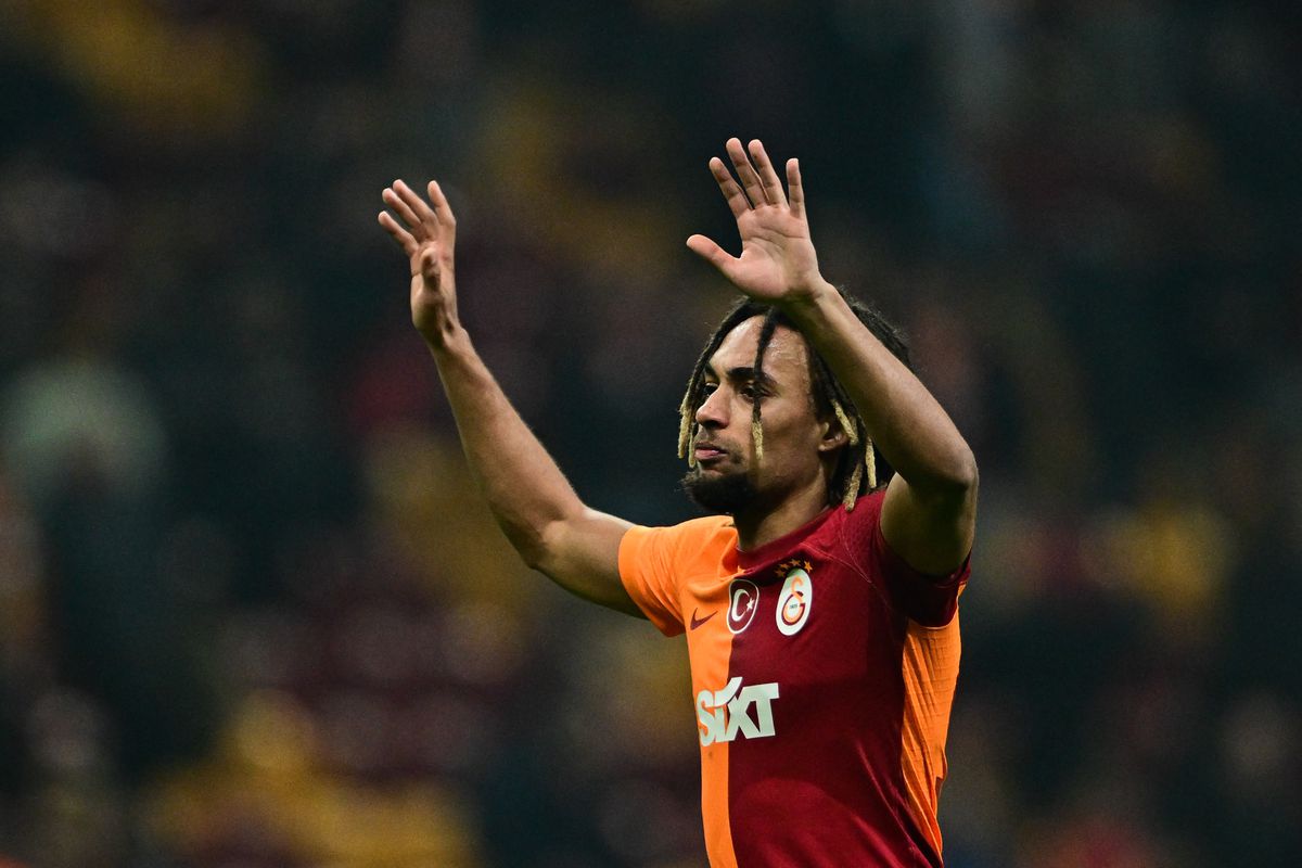 Galatasaray v VavaCars Fatih Karagumruk - Turkish Super Lig