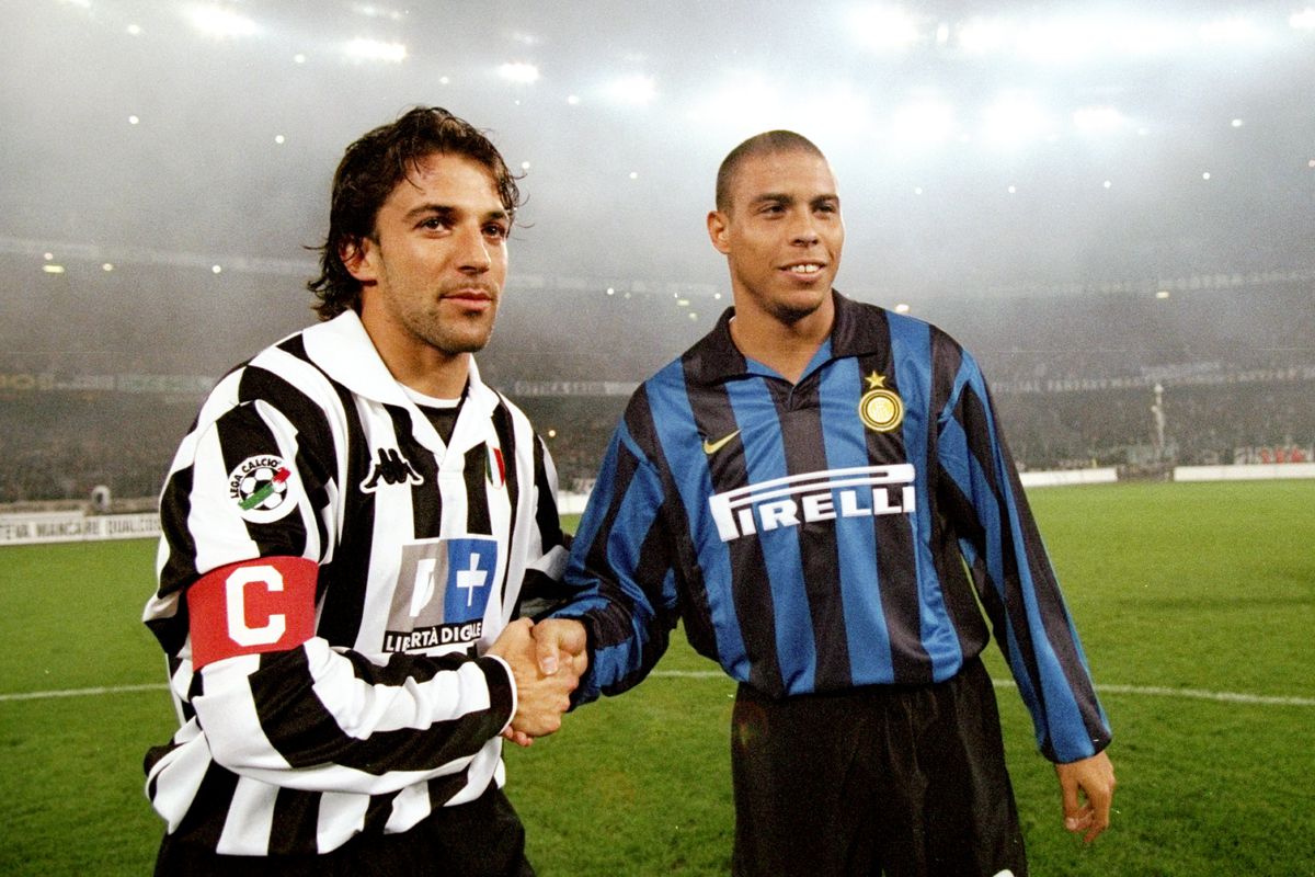 Ronaldo of Inter Milan and Alessandro Del Piero of Juventus