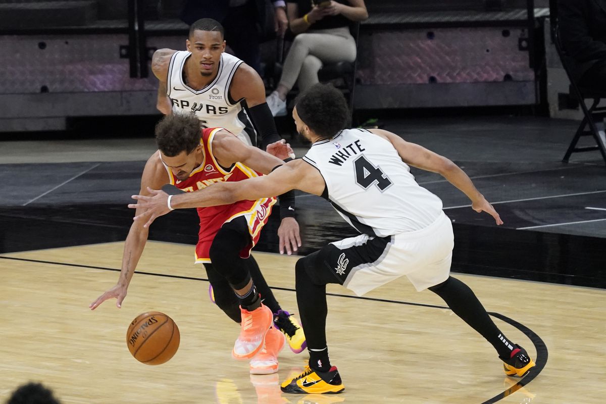 NBA: Atlanta Hawks at San Antonio Spurs
