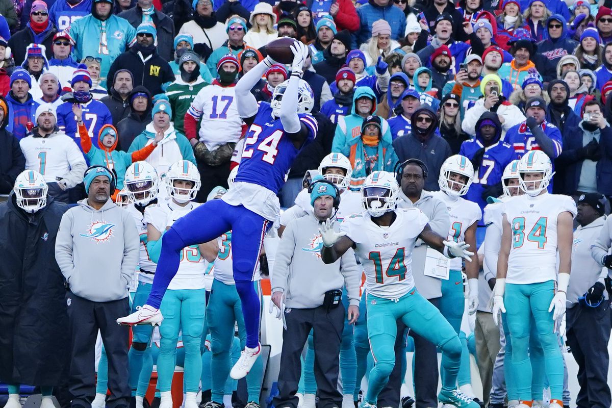NFL: AFC Wild Card Round-Miami Dolphins at Buffalo Bills