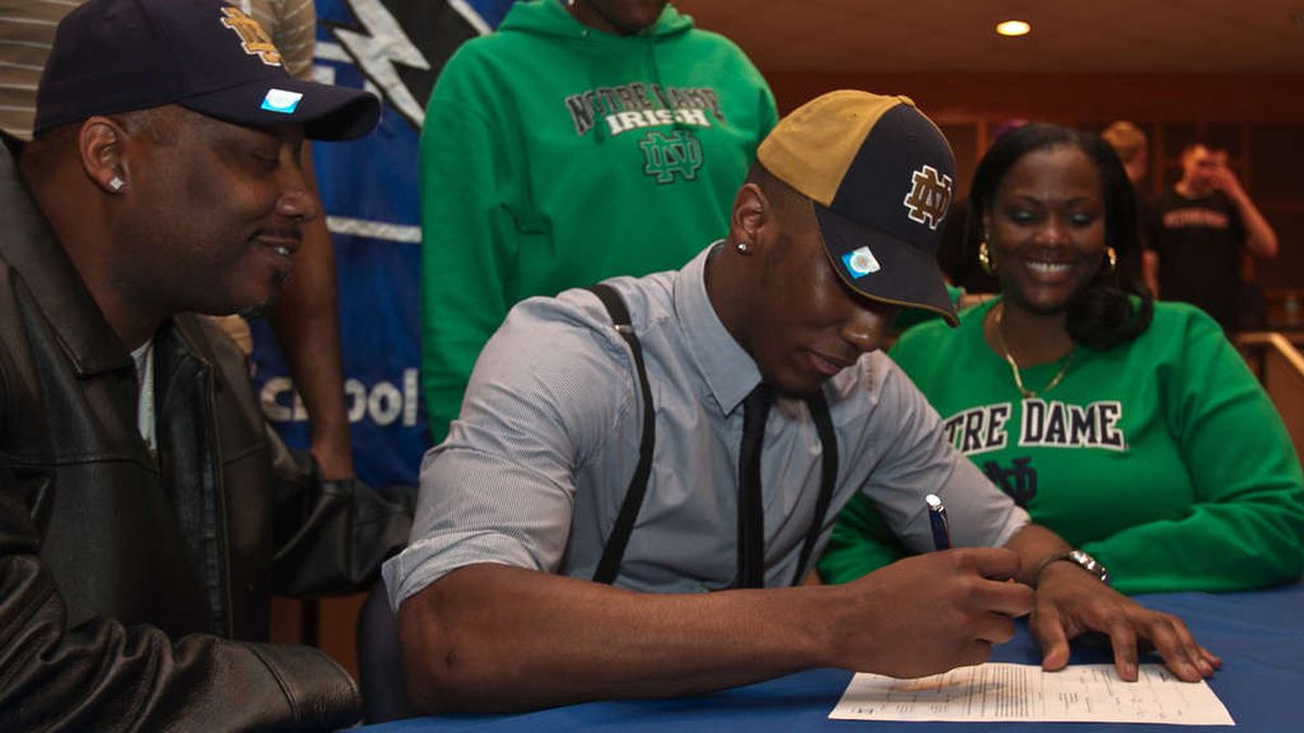 notre dame football signing day