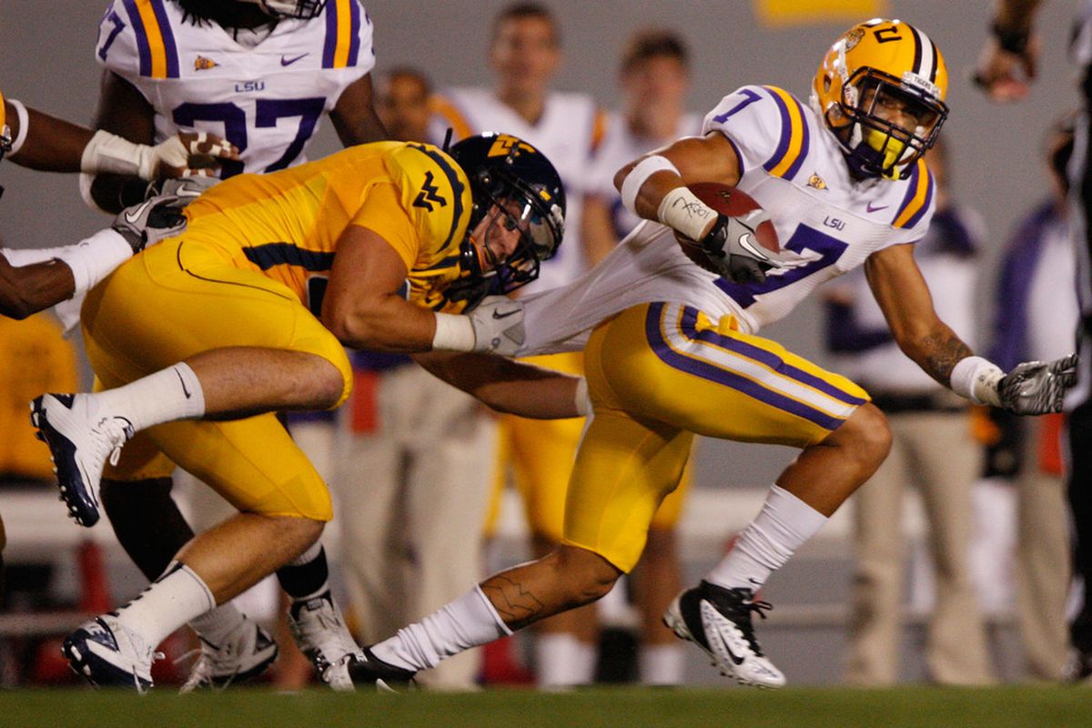 Led by Tyrann Mathieu, LSU continues to hold down the #1 spot in the ATQ Blogpoll.
