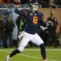 Chicago Bears quarterback Jay Cutler (6) throws against the Minnesota Vikings during the first half of an NFL football game in Chicago, Monday, Oct. 31, 2016. 