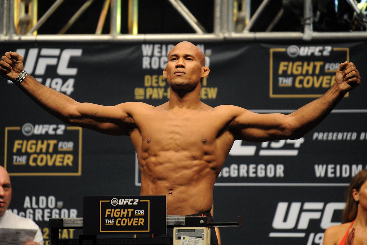 MMA: UFC 194-Aldo vs McGregor-Weigh Ins