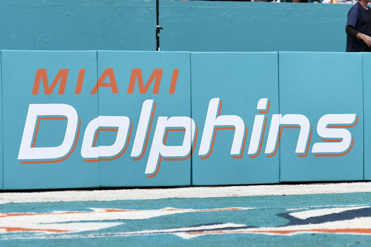 NFL: DEC 05 Giants at Dolphins