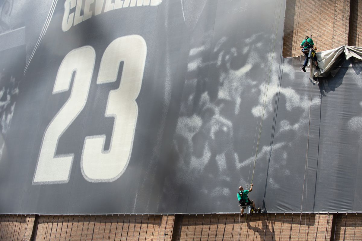 LeBron James Banner Removed From Outside Cleveland Cavaliers’ Quicken Loans Arena