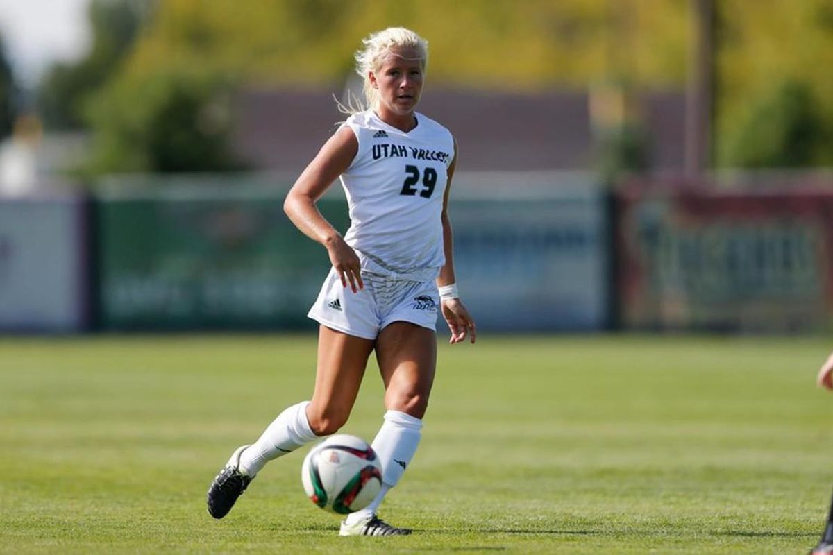 Utah Valley junior defender Leesa Stowe looks to make a pass to a teammate. Utah Valley continues road play this week at UNLV and Cal State Northridge on Friday and Sunday, respectively.