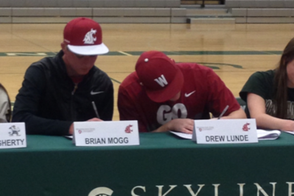 Future Cougar golfer Brian Mogg (left) and baseball player Drew Lunde (right) also inked on Wednesday