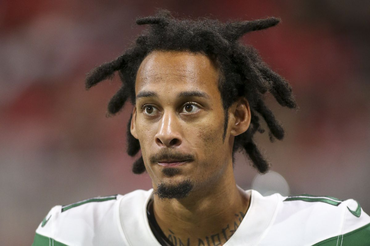 New York Jets wide receiver Robby Anderson on the sideline against the Atlanta Falcons in the second half at Mercedes-Benz Stadium.