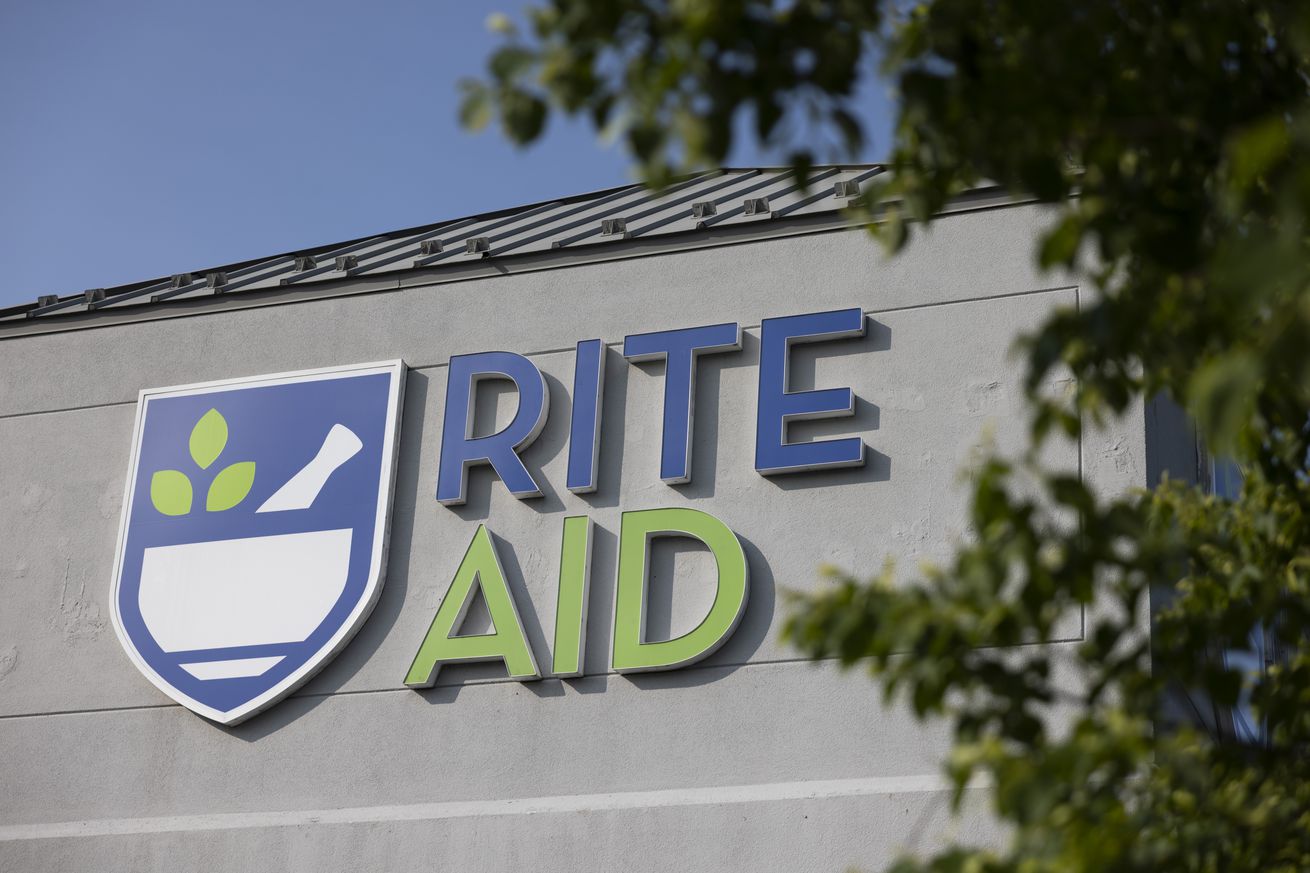 A photo showing Rite Aid’s logo on a storefront