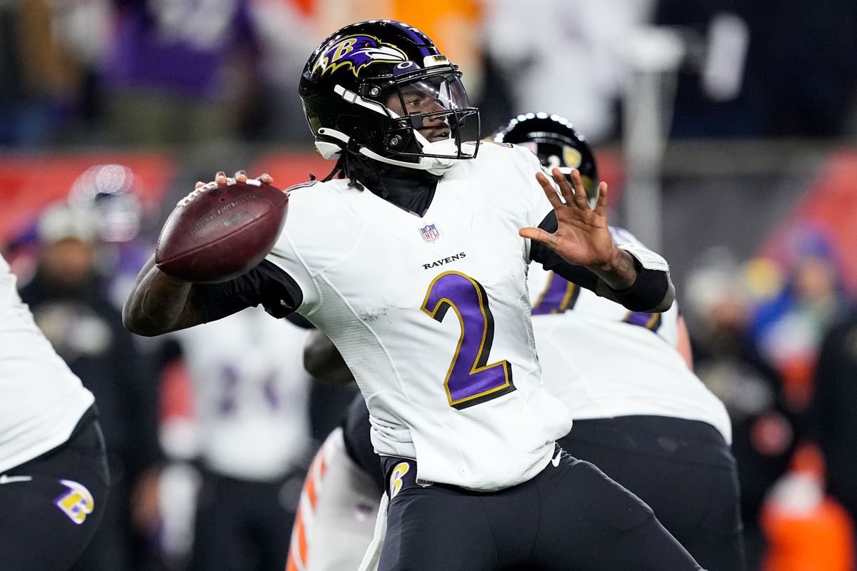 Tyler Huntley #2 of the Baltimore Ravens throws a pass against the Cincinnati Bengals during the second half in the AFC Wild Card playoff game at Paycor Stadium on January 15, 2023 in Cincinnati, Ohio.