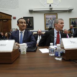 United Airlines CEO Oscar Munoz, left, and United Airlines President Scott Kirby, prepare to testify on Capitol Hill in Washington, Tuesday, May 2, 2017, to testify before a House Transportation Committee oversight hearing. 