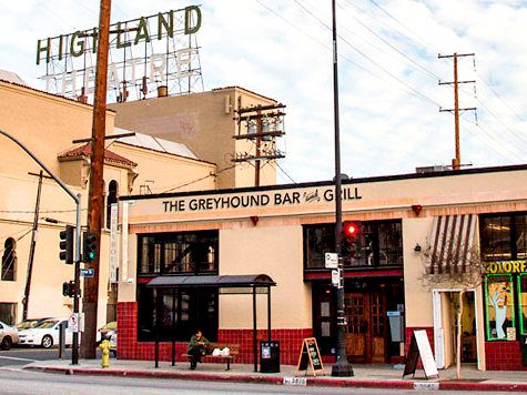 The Greyhound in Highland Park exterior from the street.