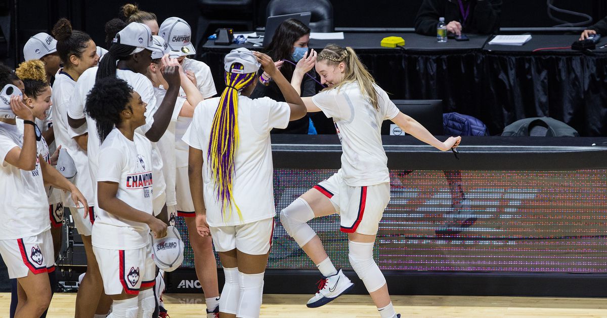 2021 NCAA women’s basketball tournament odds: Opening Final Four point