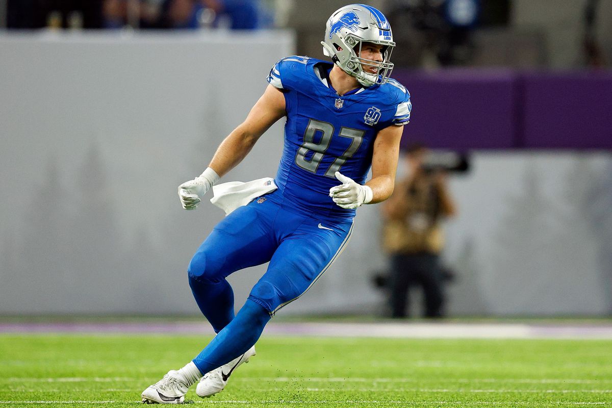 Sam LaPorta #87 of the Detroit Lions competes against the Minnesota Vikings in the second half at U.S. Bank Stadium on December 24, 2023 in Minneapolis, Minnesota. The Lions defeated the Vikings 30-24.
