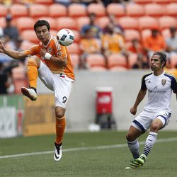 Houston Dynamo forward Erick Torres (9) plays the ball during the first half of a soccer game against Real Salt Lake at BBVA Compass Stadium, Sunday, May 15, 2016, in Houston. (Karen Warren/Houston Chronicle via AP)