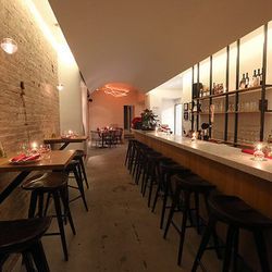 <a href="http://ny.eater.com/archives/2014/01/el_born_an_intimate_tapas_parlor_in_greenpoint.php">El Born, an Intimate New Tapas Parlor in Greenpoint</a>