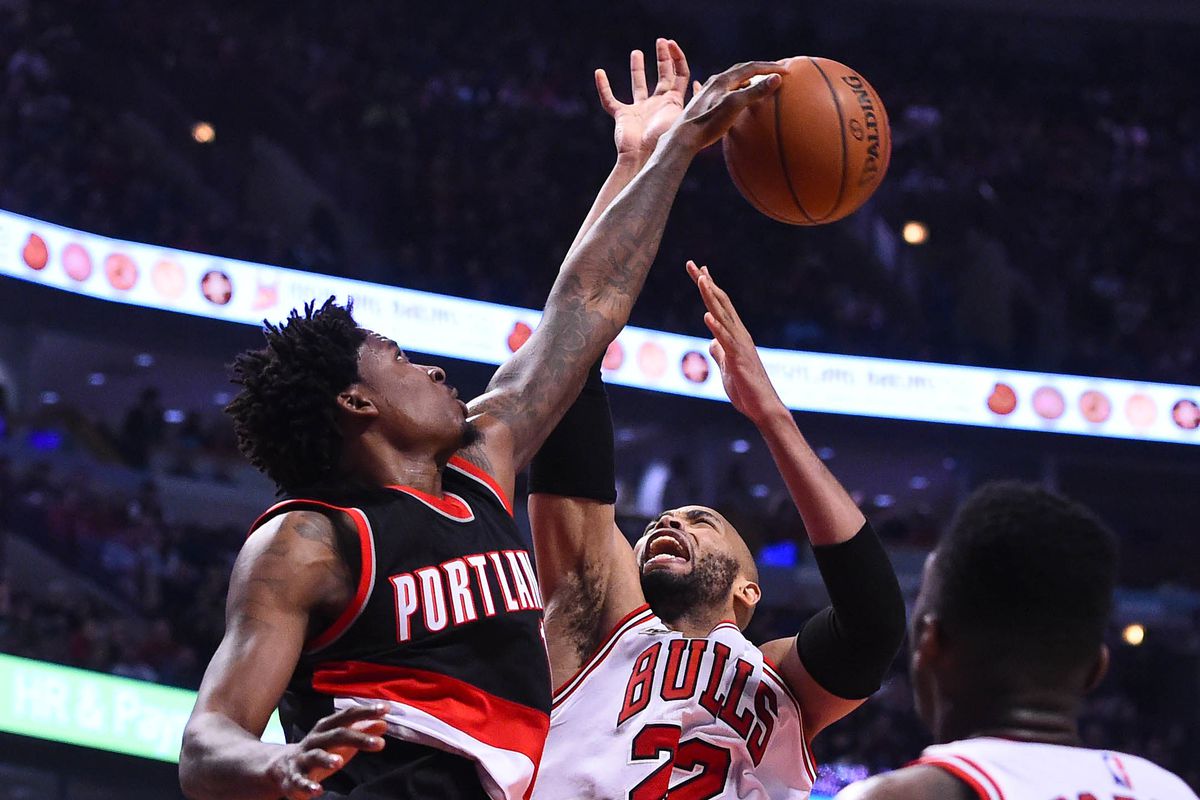 Ed Davis blocks one of five shots in the Trail Blazers victory over the Chicago Bulls 103-95