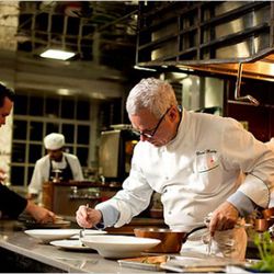 Brushstroke's David Bouley (<a href="http://dinersjournal.blogs.nytimes.com/2010/04/13/more-changes-for-david-bouley/" rel="nofollow">Michael Nagle/NYT</a>)<br />