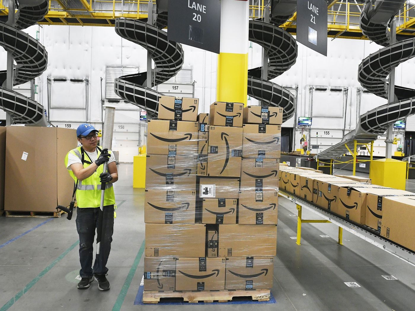 Inside Amazon's Expansion Plans: How It Will Impact the Job Market by 2024 - Summary of Amazon's expansion plans and their impact on the job market