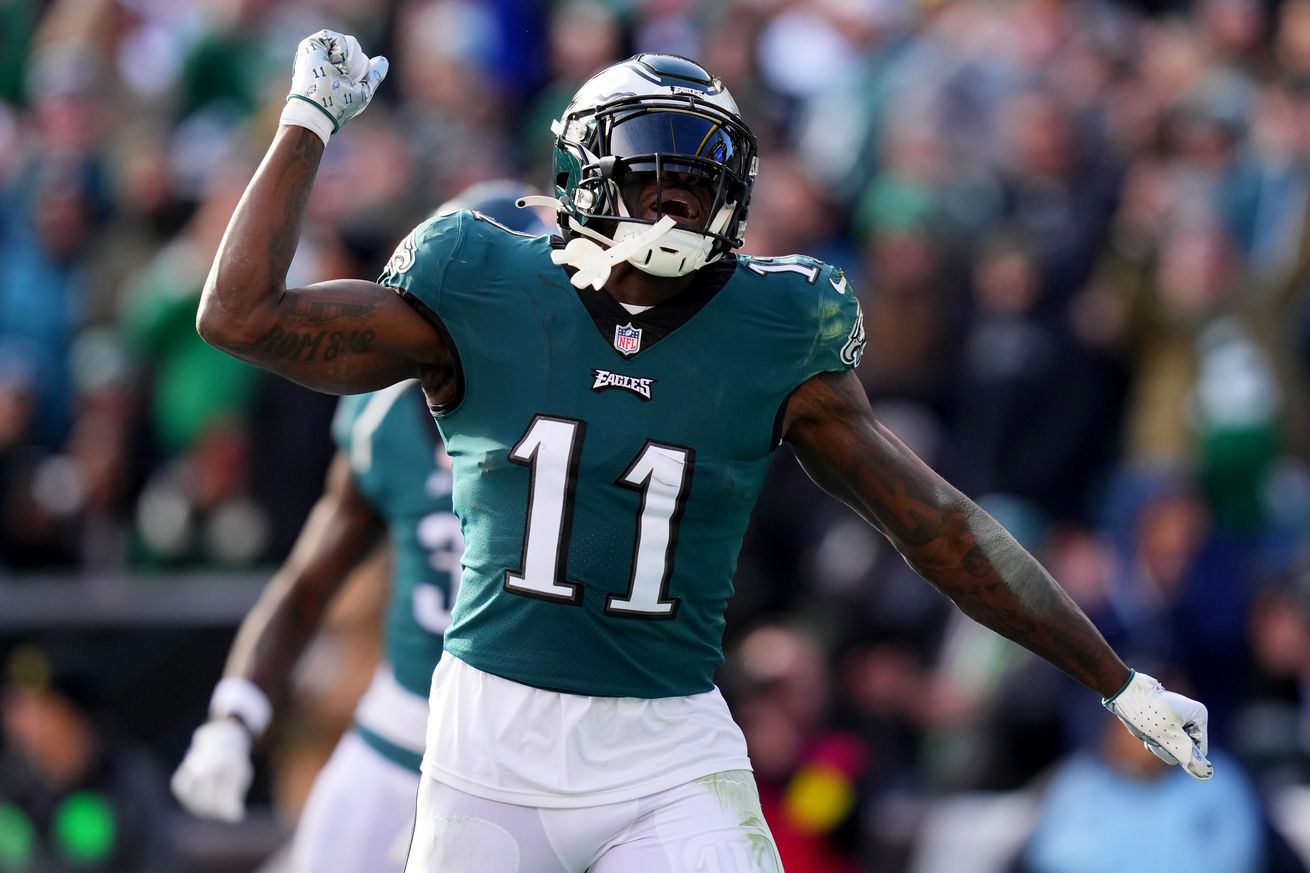 A.J. Brown and the Eagles torch the Titans, 35-10