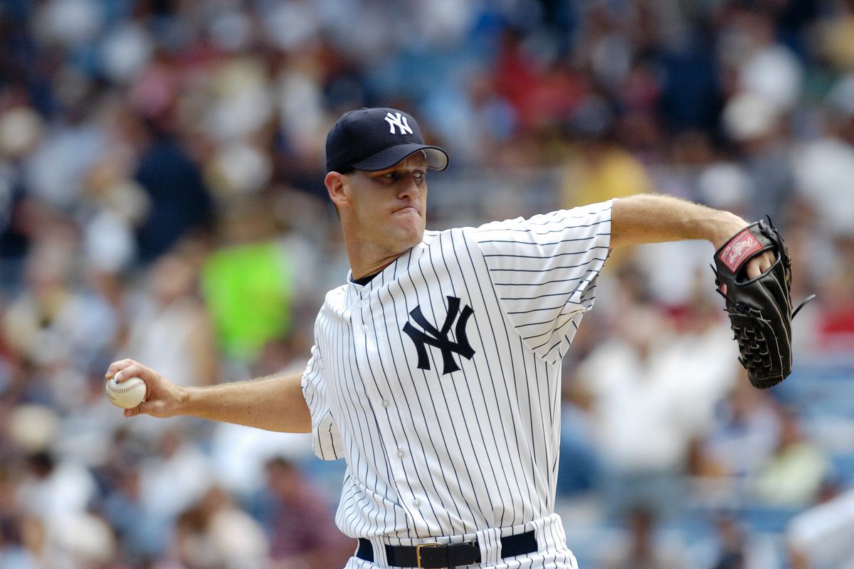 New York Yankees’ starter Aaron Small pitches against the Mi