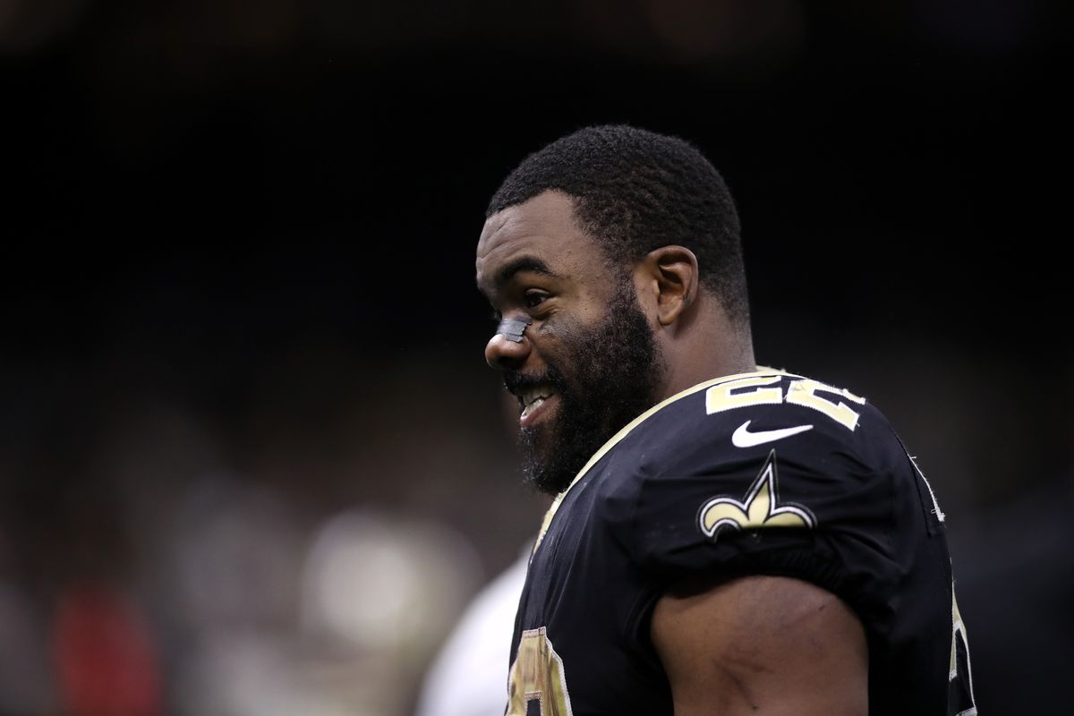 NEW ORLEANS, LA - New Orleans Saints running back Mark Ingram (22) chats with teammates during pregame warmups before kickoff against the Atlanta Falcons at the Mercedes-Benz Superdome.