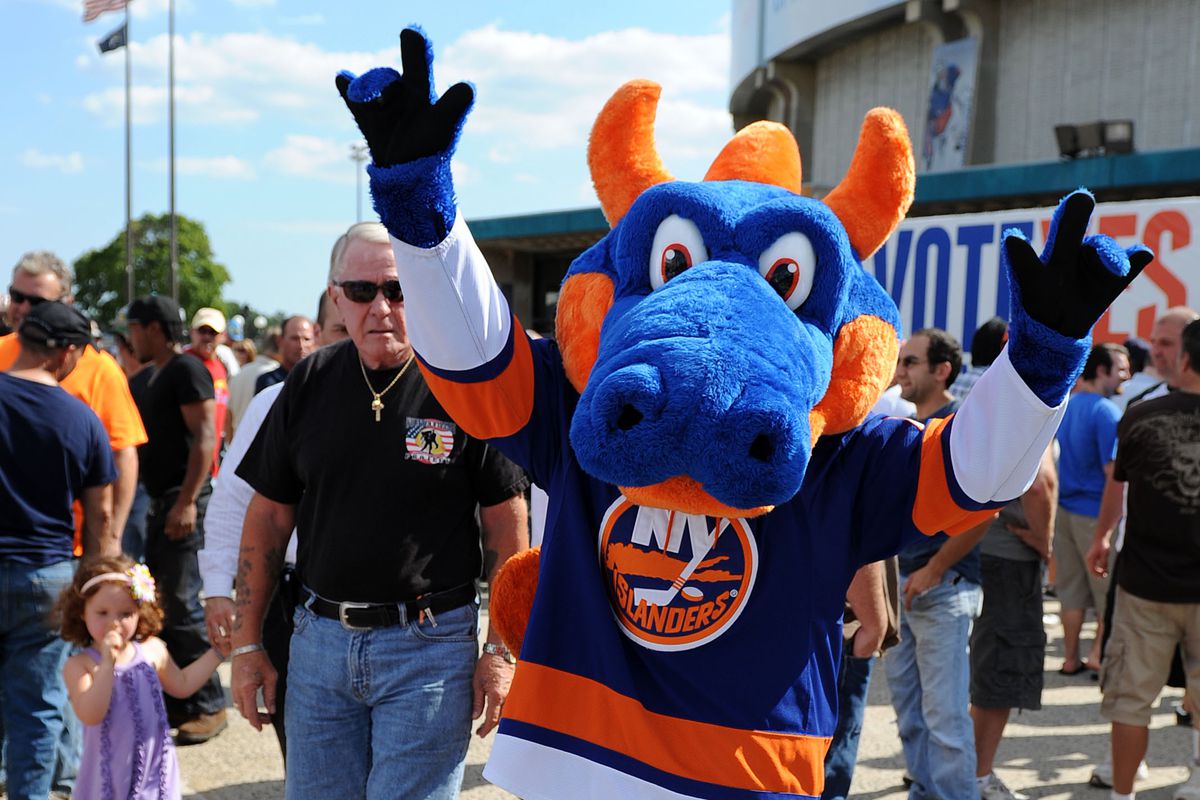 New York Islanders Fan Rally With Performance By Blue Oyster Cult