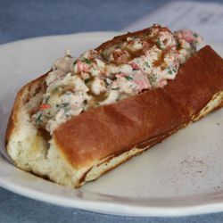 Lobster Roll at M. Wells Diner by <a href="http://www.flickr.com/photos/chrisgold/4983246286/in/pool-29939462@N00/">ChrisGoldNY</a>
