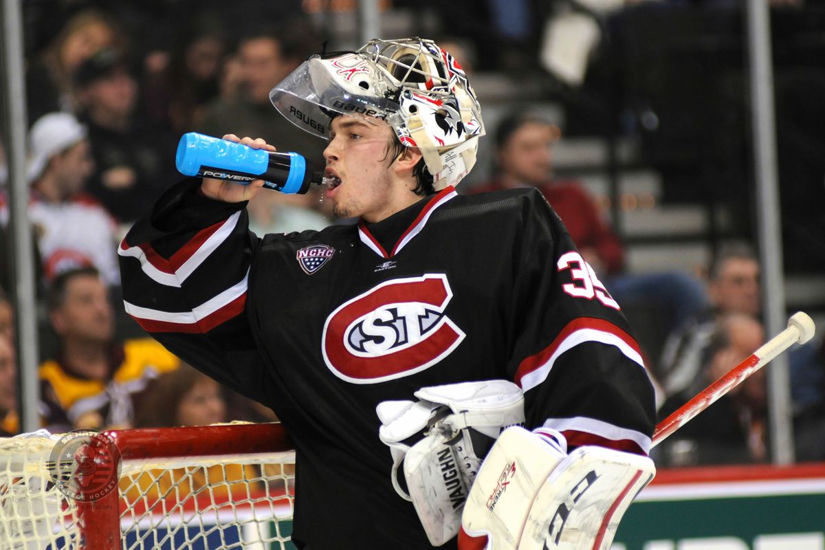 SCSU goaltender Charie Lindgren made 24 saves Friday to keep the Huskies in the game when needed.