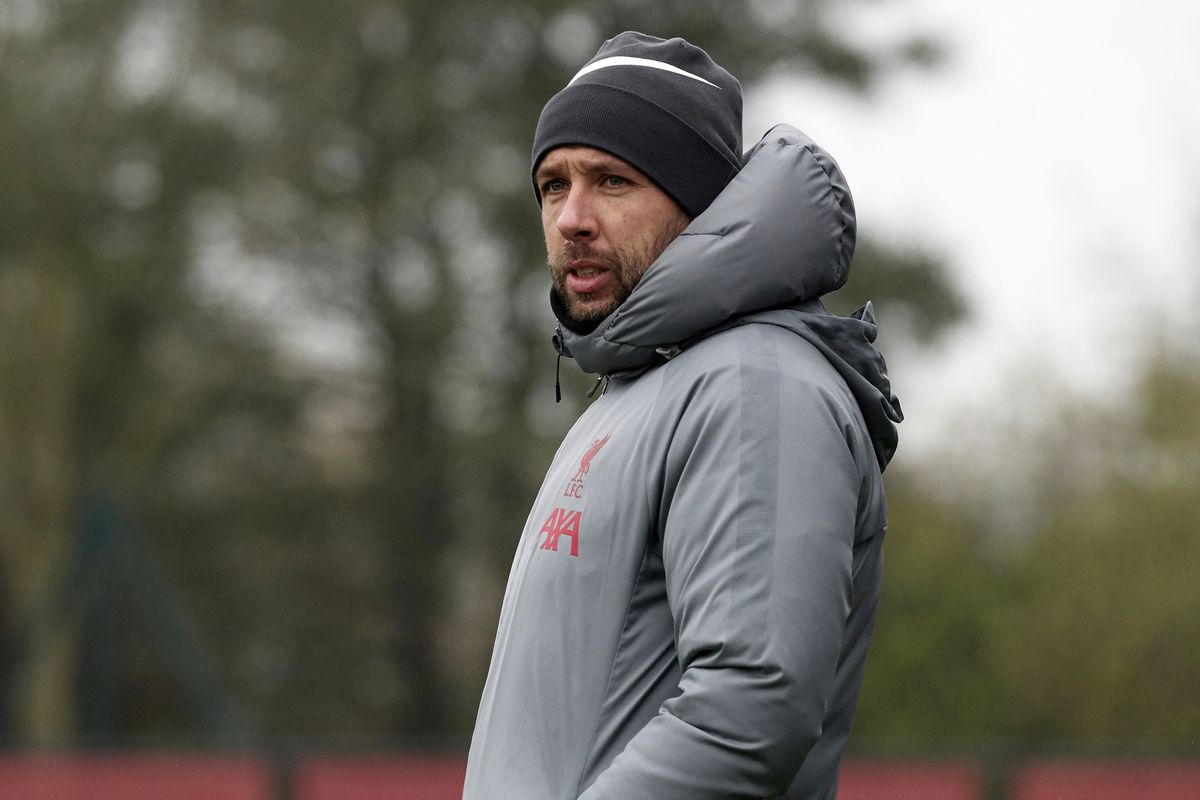 U23 manager Barry Lewtas of Liverpool&nbsp;
