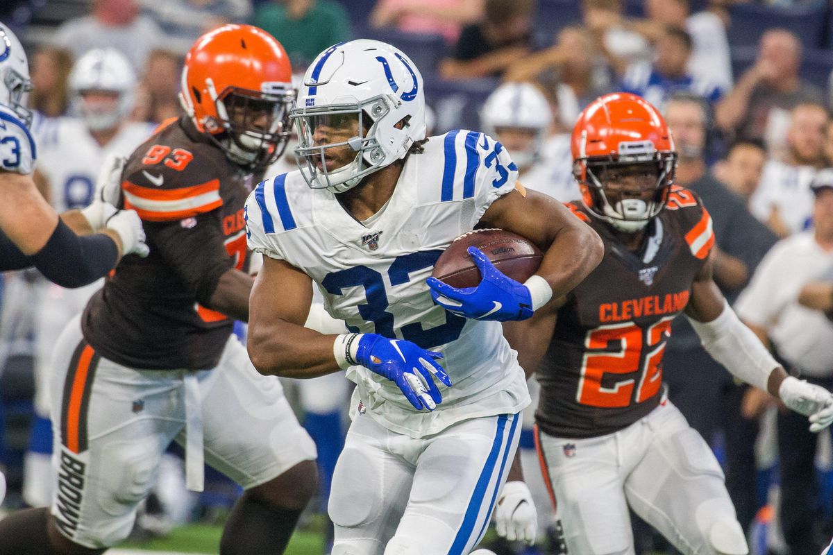 Indianapolis Colts running back Jonathan Williams runs the ball in the second quarter of the game against the Cleveland Browns at Lucas Oil Stadium.