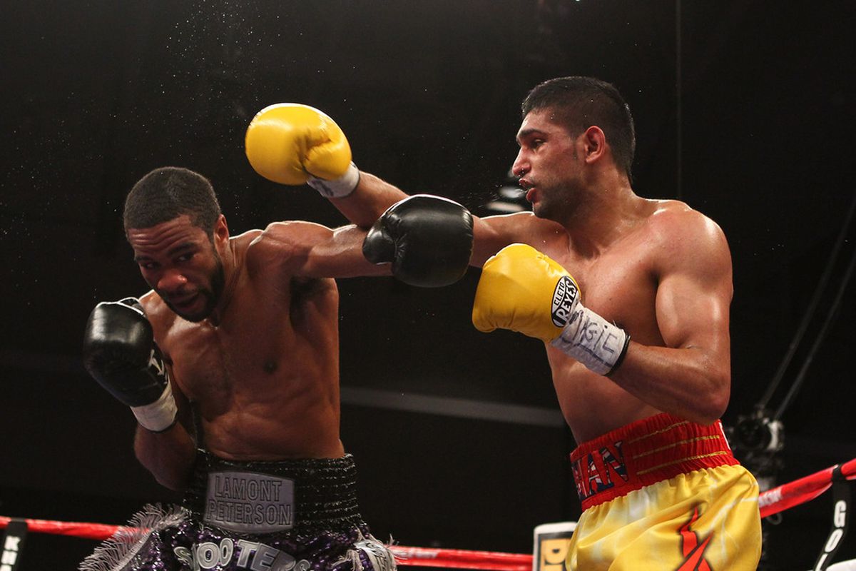 The WBA has ordered a rematch between Amir Khan and Lamont Peterson. (Photo by Al Bello/Getty Images)