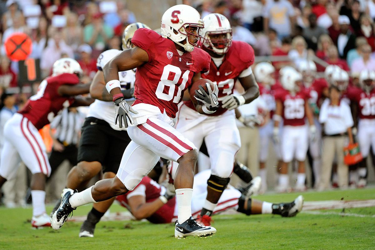 STANFORD, CA - OCTOBER 22:  Chris Owusu #81 of the Stanford Cardinal gains forty five yards on an end-around against the Washington Huskies at Stanford Stadium on October 22, 2011 in Stanford, California.  (Photo by Thearon W. Henderson/Getty Images)