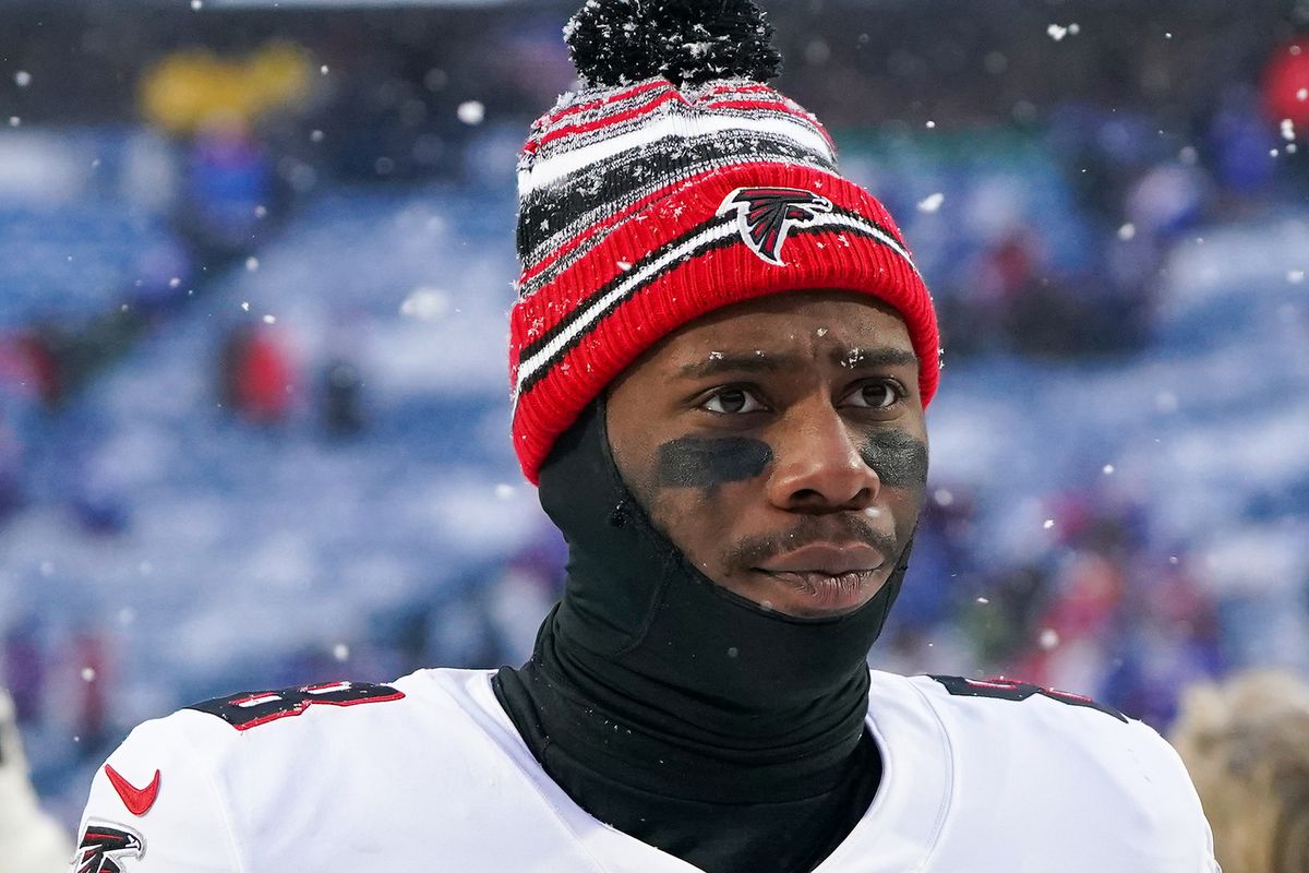 Kyle Pitts #8 of the Atlanta Falcons after the game against the Buffalo Bills at Highmark Stadium on January 02, 2022 in Orchard Park, New York.