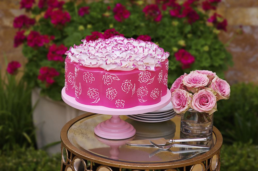 Vintage rose cake
