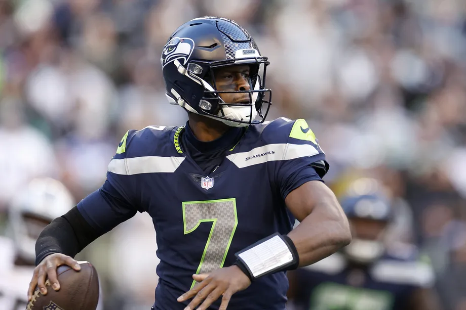 Seahawks vs. Rams odds: What is the spread? Who are bettors picking? Who is the favorite?