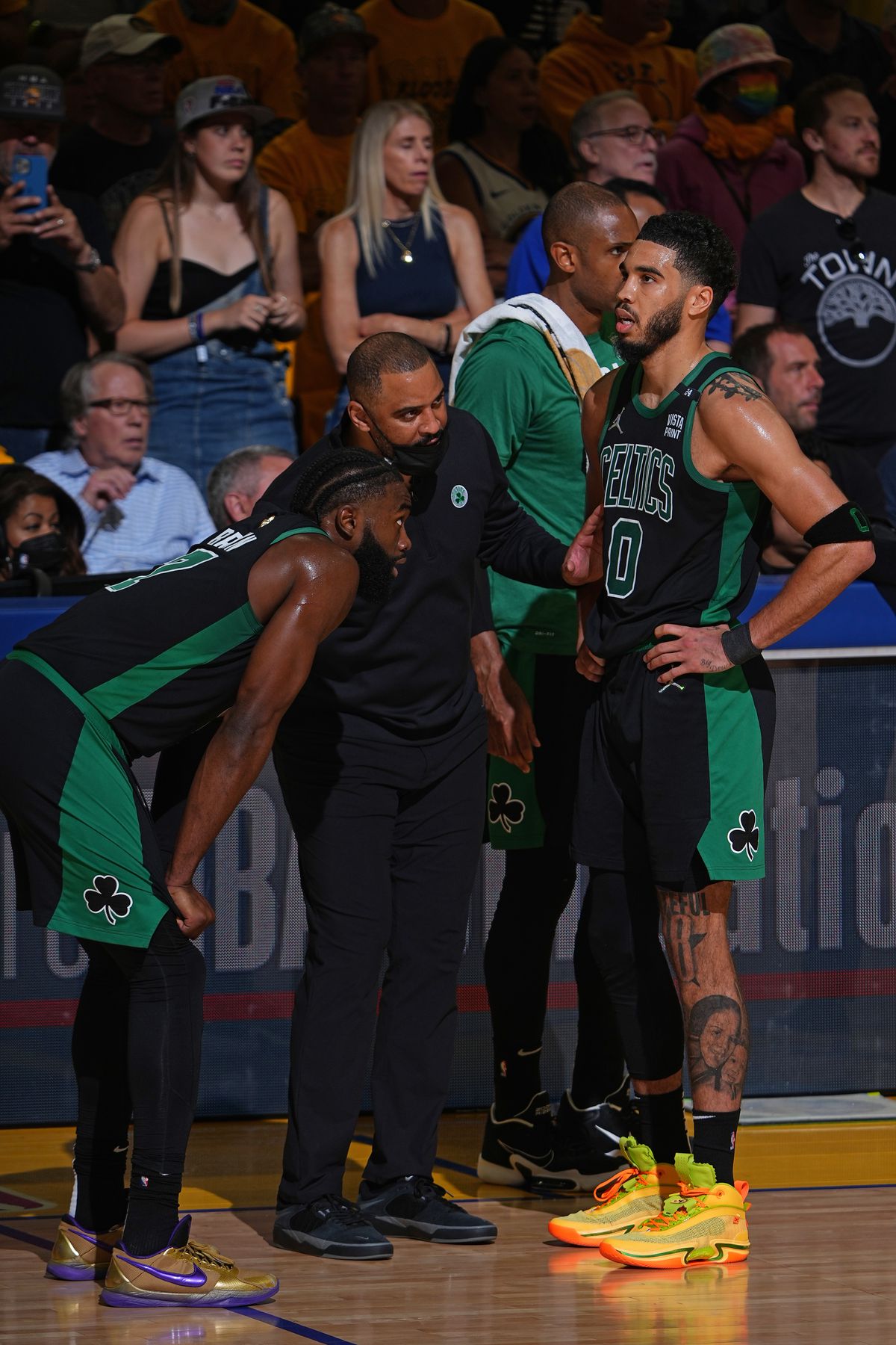 NBA Finals 2022 - Boston Celtics vs. Golden State Warriors