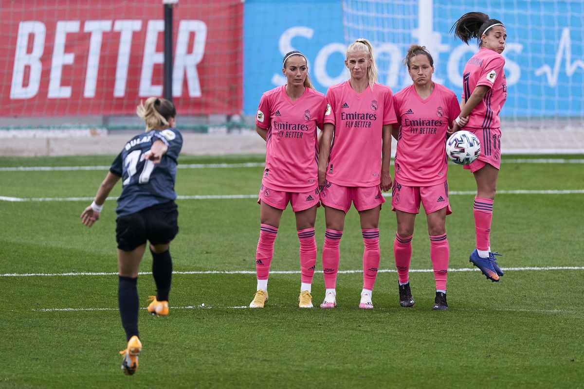 Real Madrid Femenino v Rayo Vallecano Femenino - La Liga Femenino