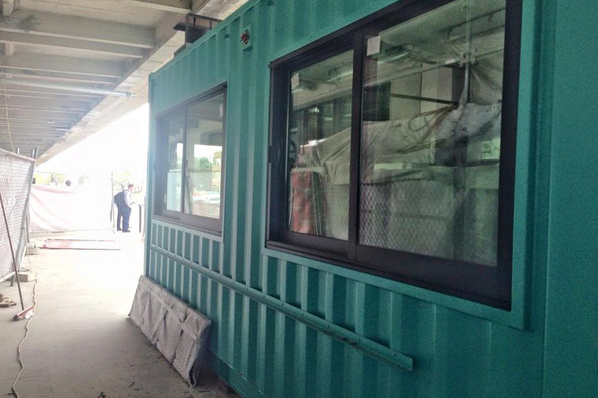 Mei Mei's container under construction