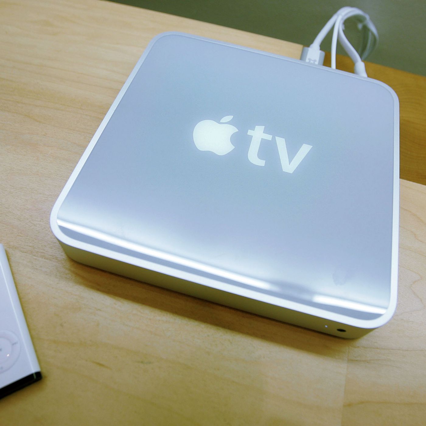 Apple will disconnect 'obsolete' first-gen Apple TV from iTunes in 