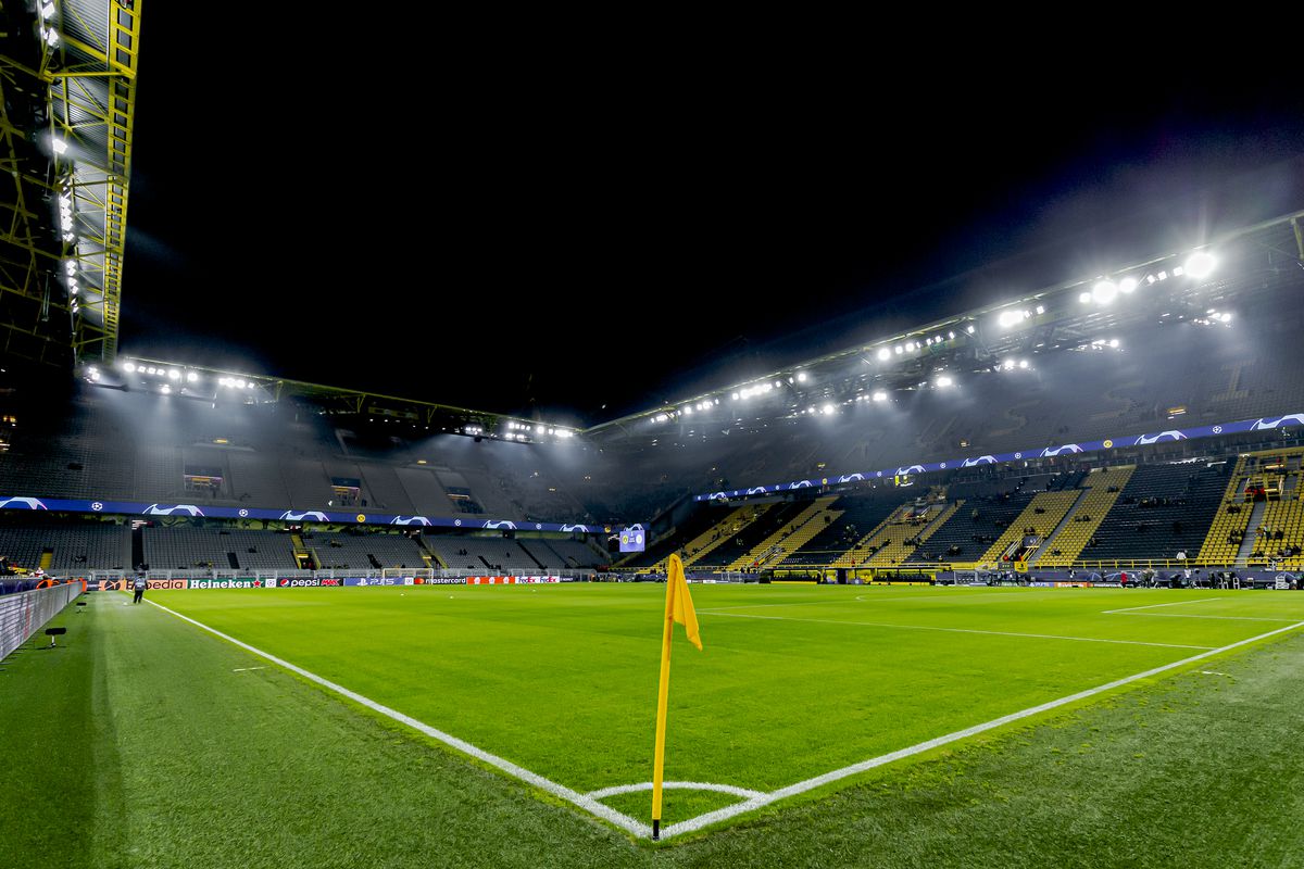 Borussia Dortmund v Ajax - UEFA Champions League