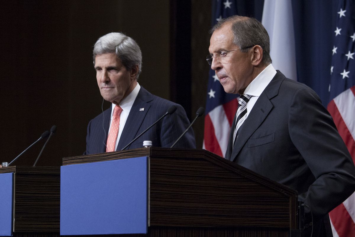 (FLICKR US Mission Geneva) John Kerry and Sergey Lavrov at press conference 9/12/2013