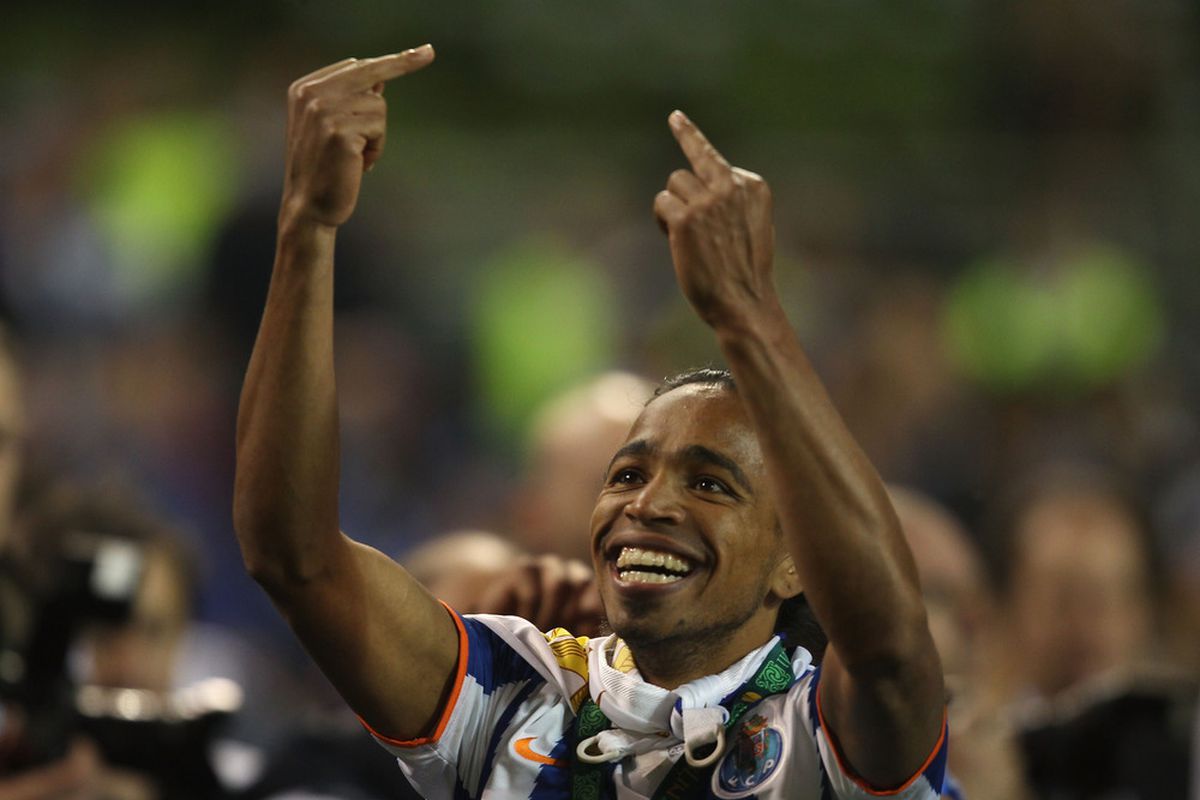 DUBLIN, IRELAND - MAY 18:  Alvaro Pereira of FC Porto gestures during the UEFA Europa League Final between FC Porto and SC Braga at Dublin Arena on May 18, 2011 in Dublin, Ireland.  (Photo by Scott Heavey/Getty Images)