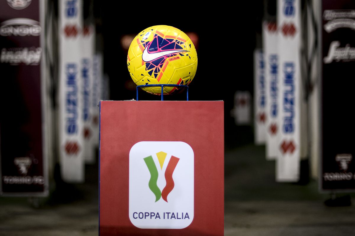 The official Serie A match ball Nike Merlin and the Coppa...