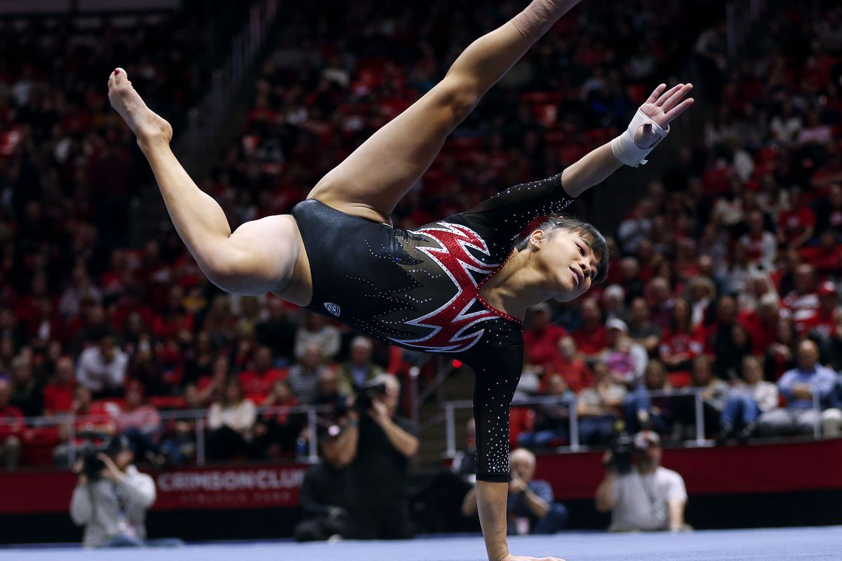 Utah gymnastics: Red Rocks top Kentucky in season opener.