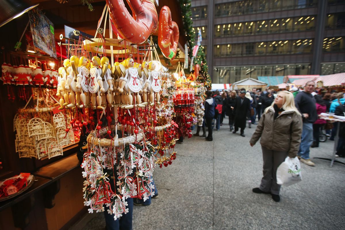 Holiday Market In Chicago Offers Shoppers Seasonal Goods