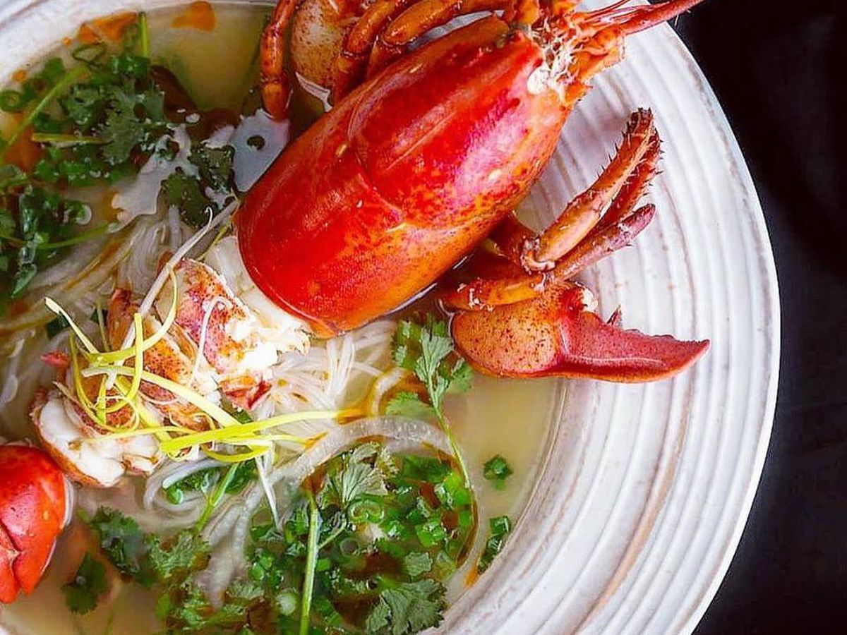 Whole lobster in pho