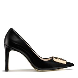 <a href="http://f.curbed.cc/f/Coach_SP_102413_sydneyheel">Sydney heel</a> in black, $328