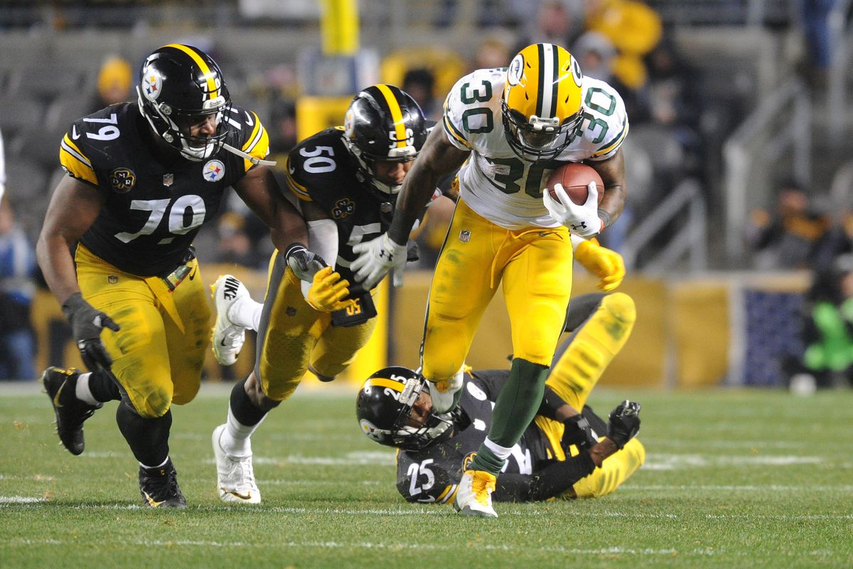 NFL: Green Bay Packers at Pittsburgh Steelers